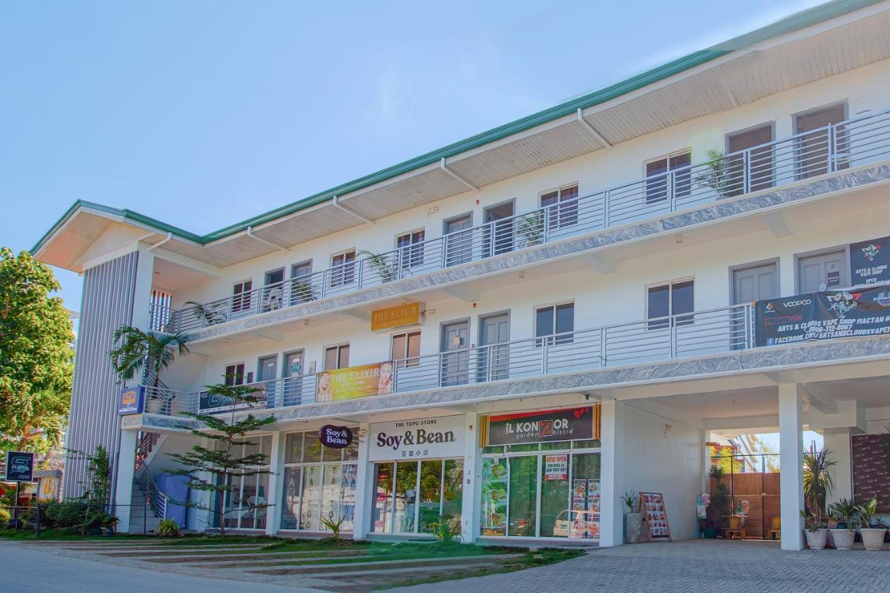 Oyo 778 Fat J Apartelle Hotel Cebu Esterno foto